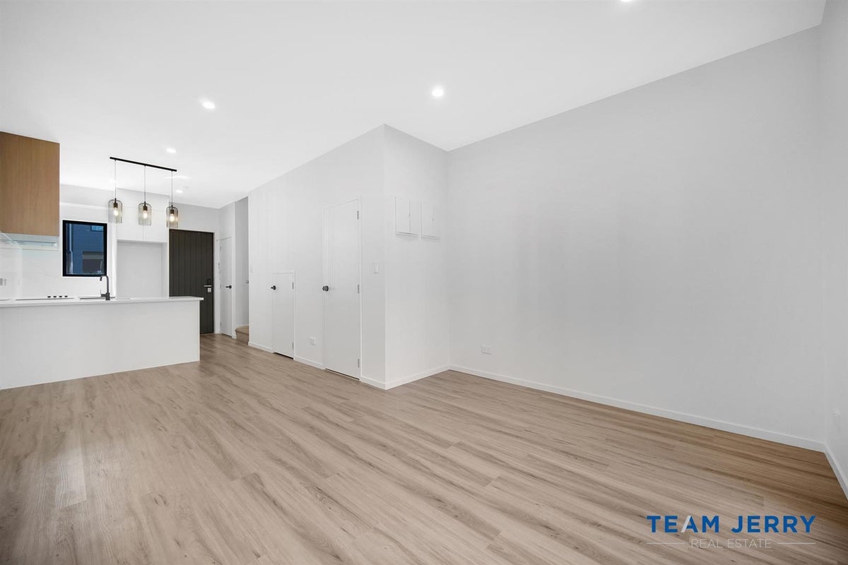 13 Sun Orchid Avenue, Wiri, Auckland - Carousel 2
