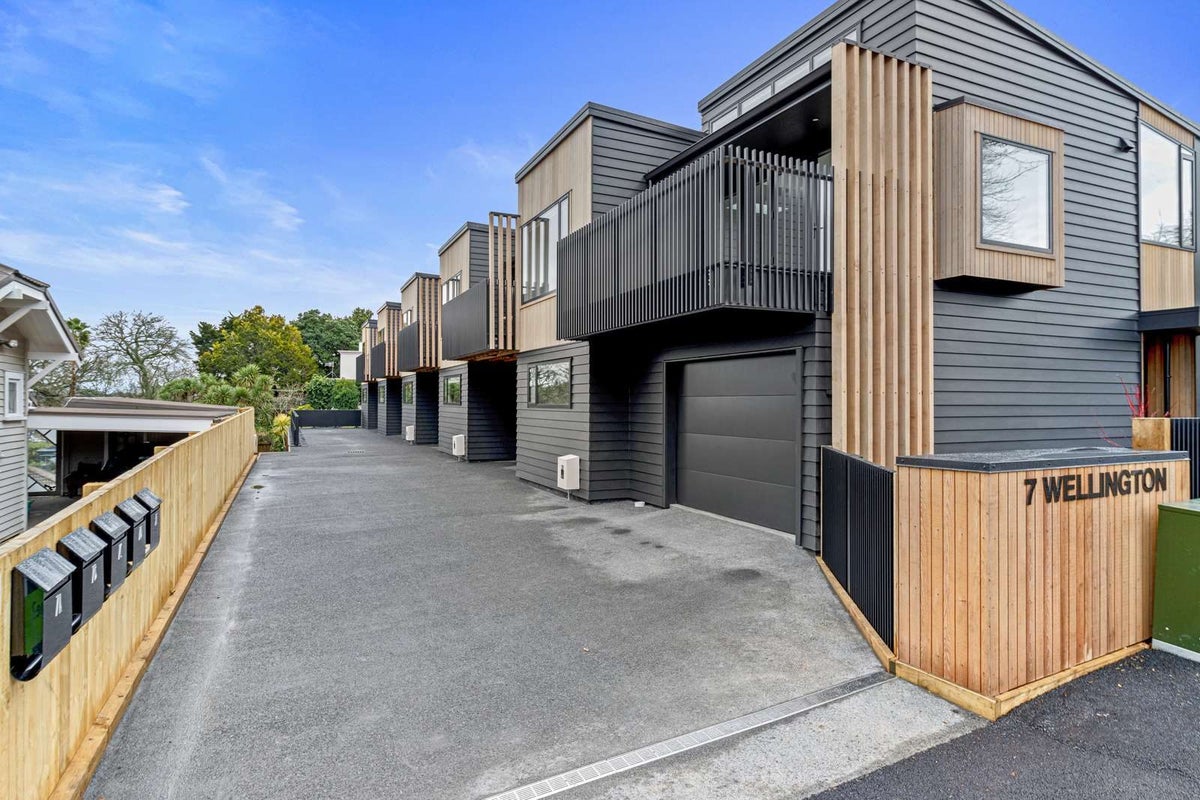 7C Wellington Street, Hamilton East, Hamilton - Carousel 1