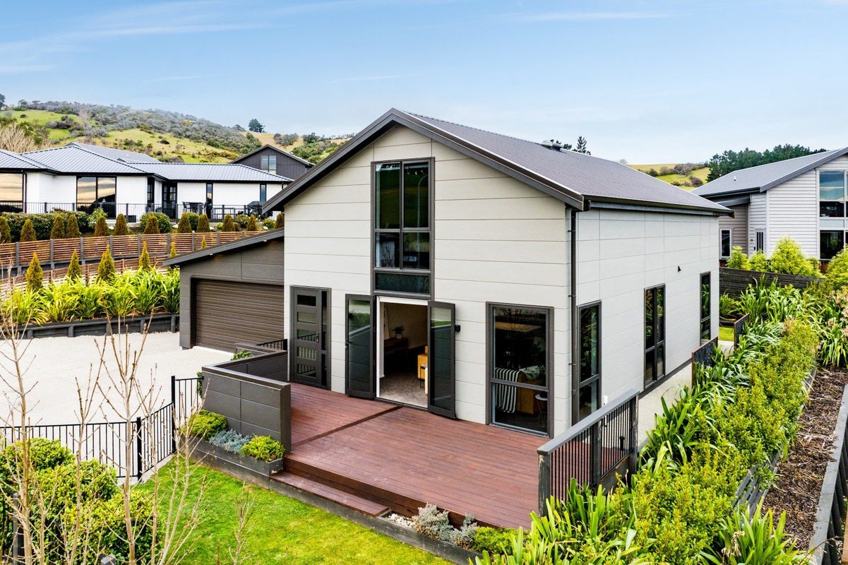 14 Trudi Place, Green Island, Dunedin, Otago - Carousel 1