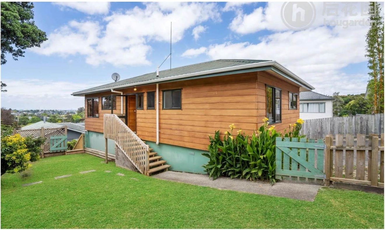 1/16 Laurina Road, Sunnynook, Auckland - Carousel 1