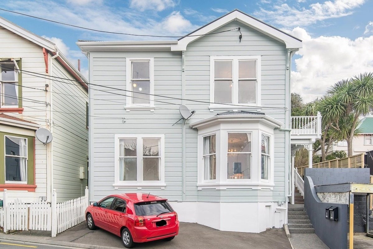 2B RIXON GROVE, Mount VICTORIA, WELLINGTON - Carousel 1