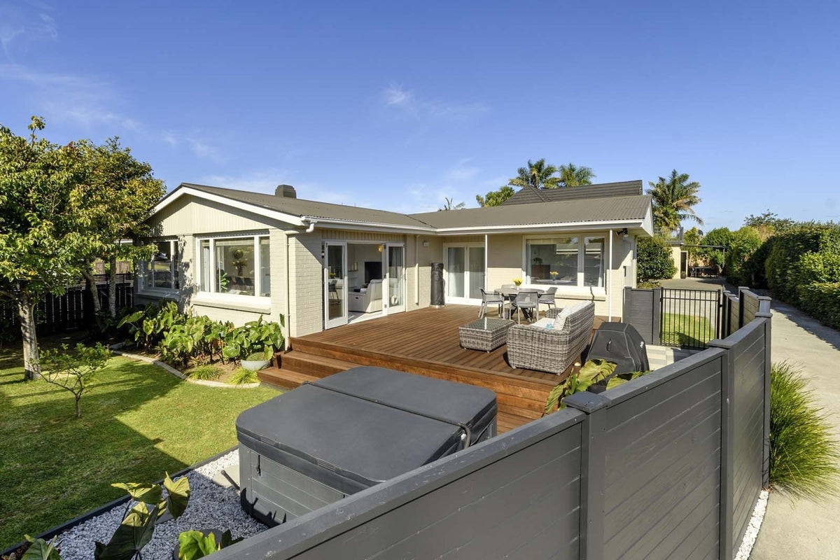 31A Freyberg Street, Otumoetai, Tauranga - Carousel 1