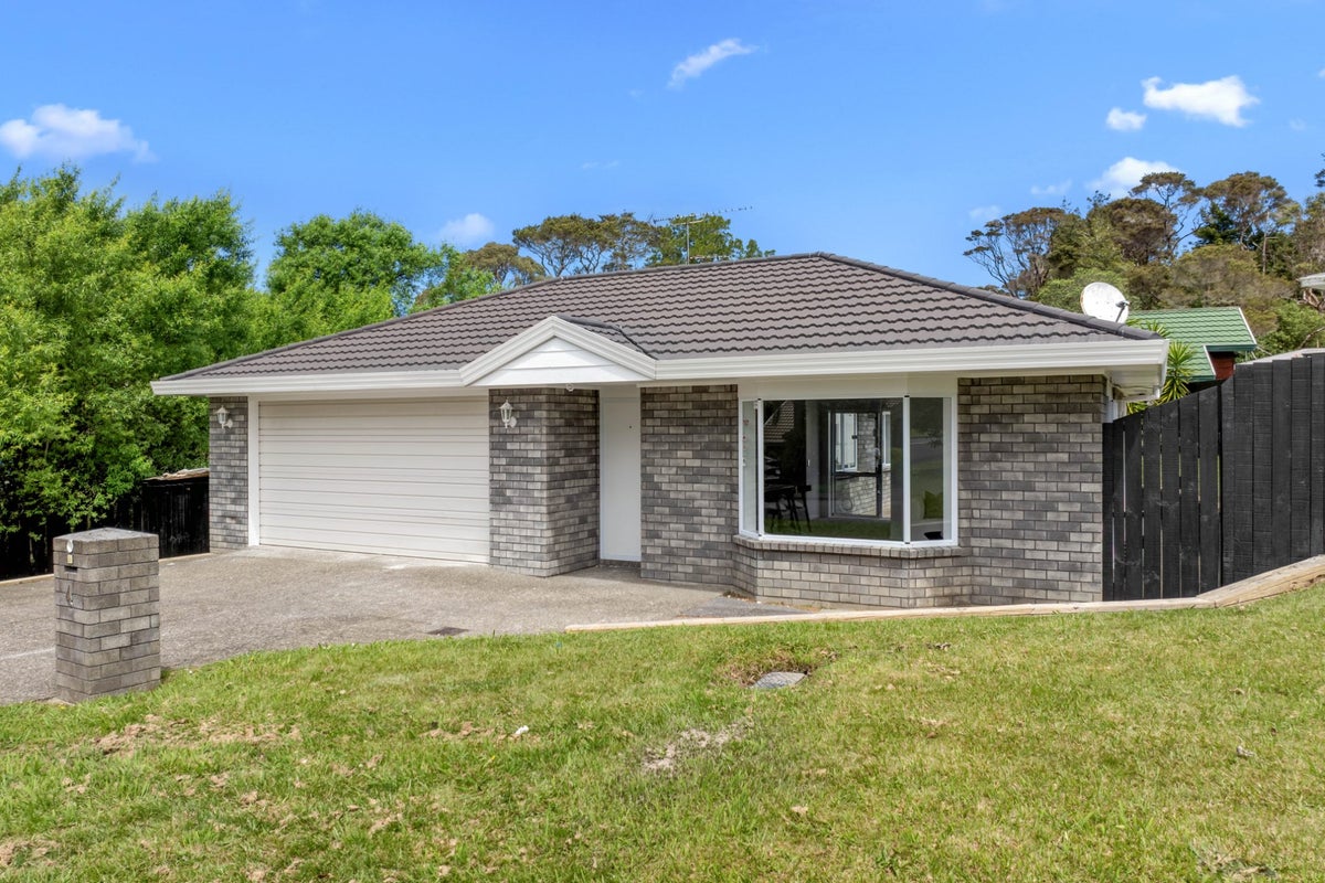 4 Milan Drive, Glen Eden, Auckland - Carousel 1