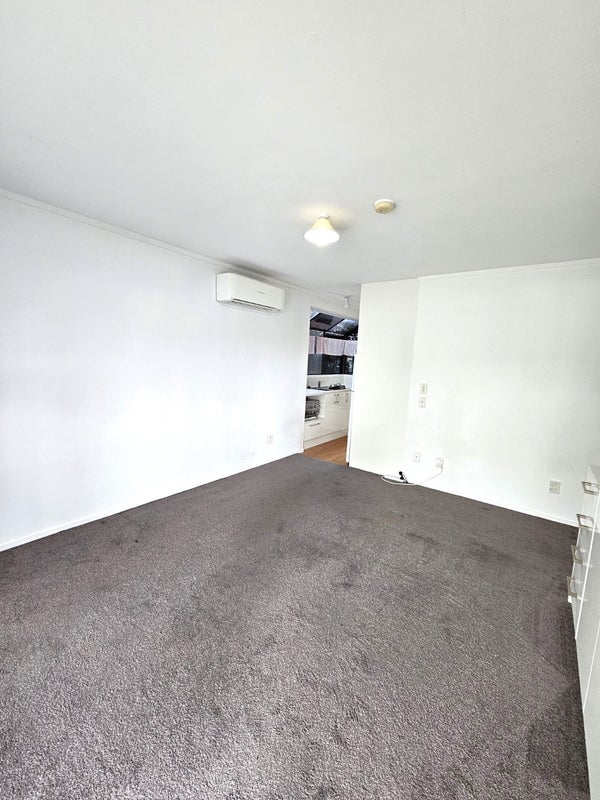 1/327 Hobsonville Road, Hobsonville, Auckland - Carousel 2