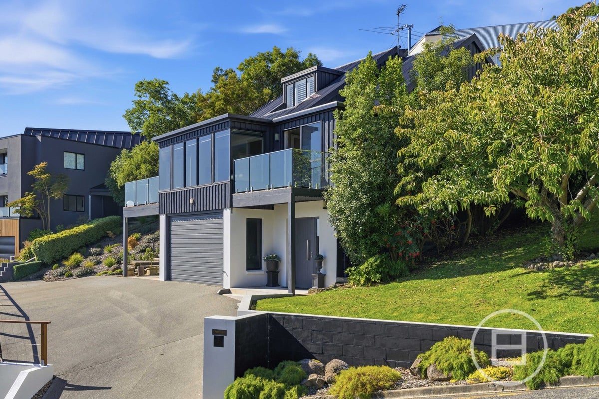 15 Lookaway Place, Huntsbury, Christchurch - Carousel 2