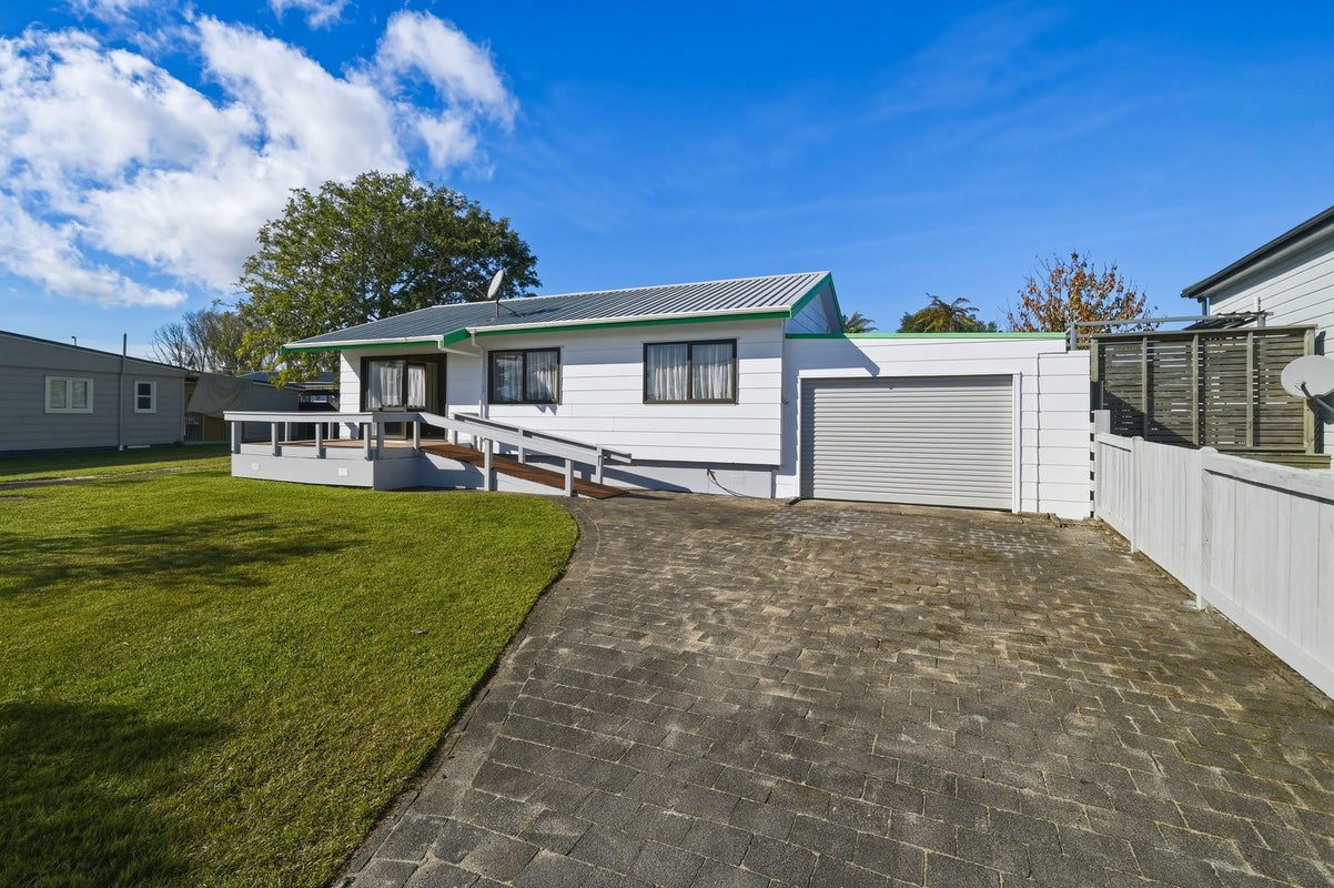 14A Charles Road, Hannahs Bay, Rotorua - Carousel 1