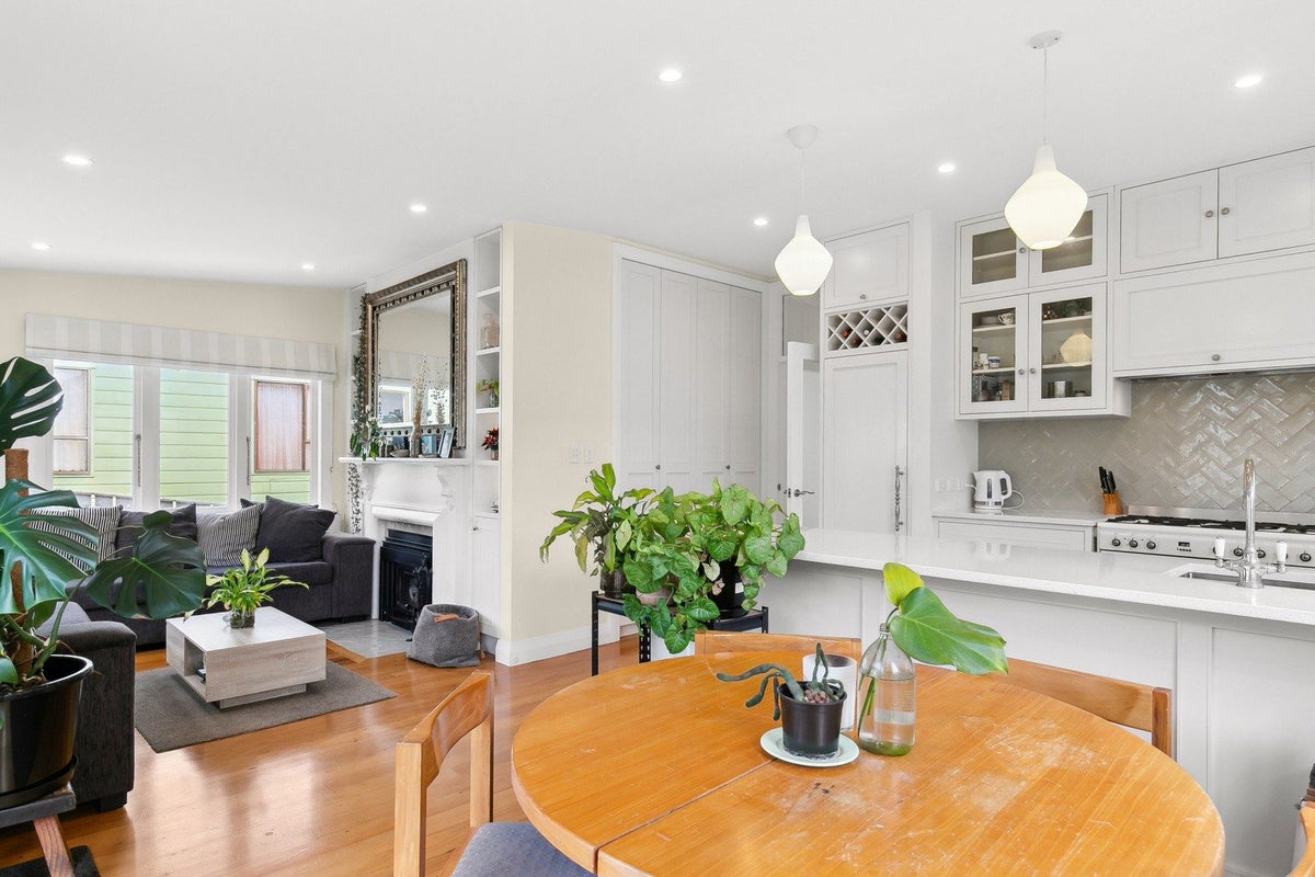 10 Herald Terrace, Berhampore, Wellington - Carousel 2