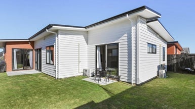17 Medway Place, Chartwell, Hamilton - Carousel 1