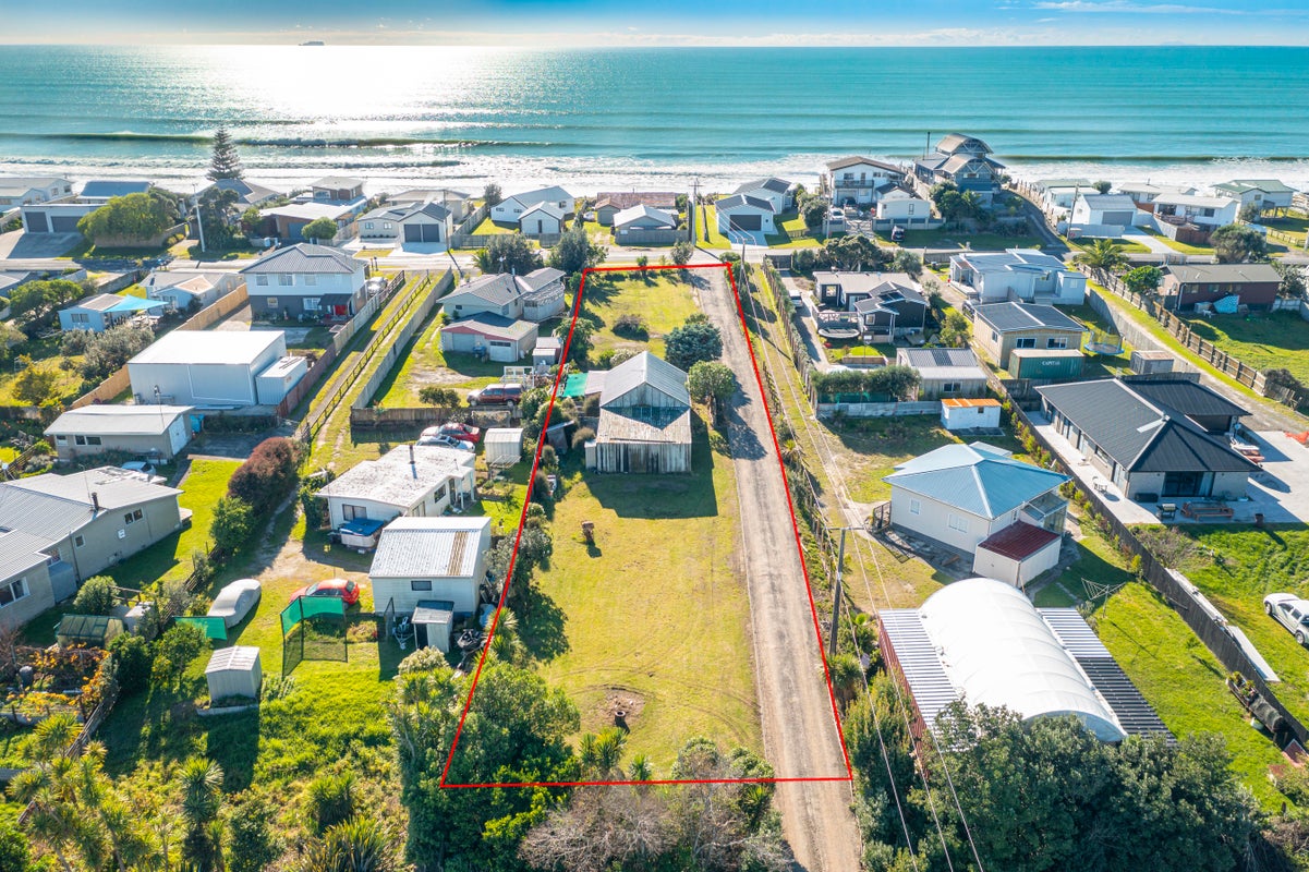 444 Pukehina Parade, Pukehina, Te Puke - Carousel 1