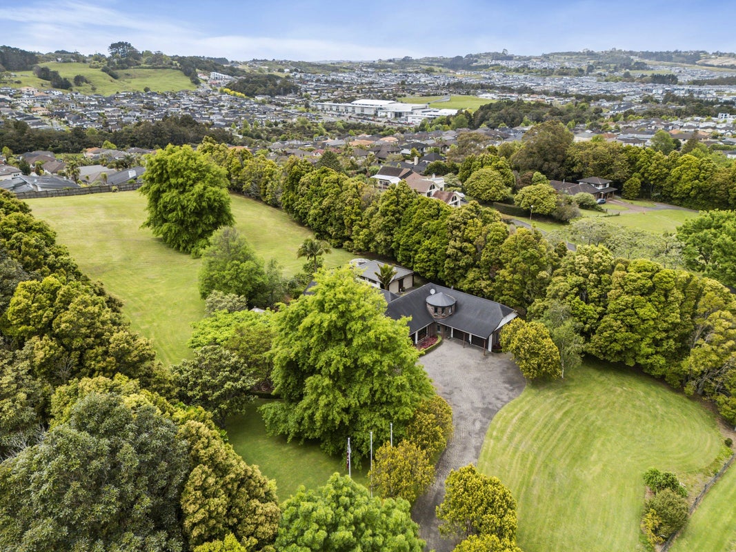 11 Gracechurch Drive, Flat Bush, Auckland - Carousel 50