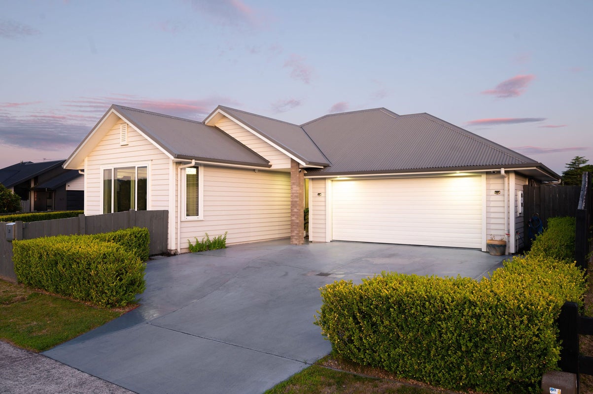 21 Matariki Terrace, Hamilton - Carousel 1