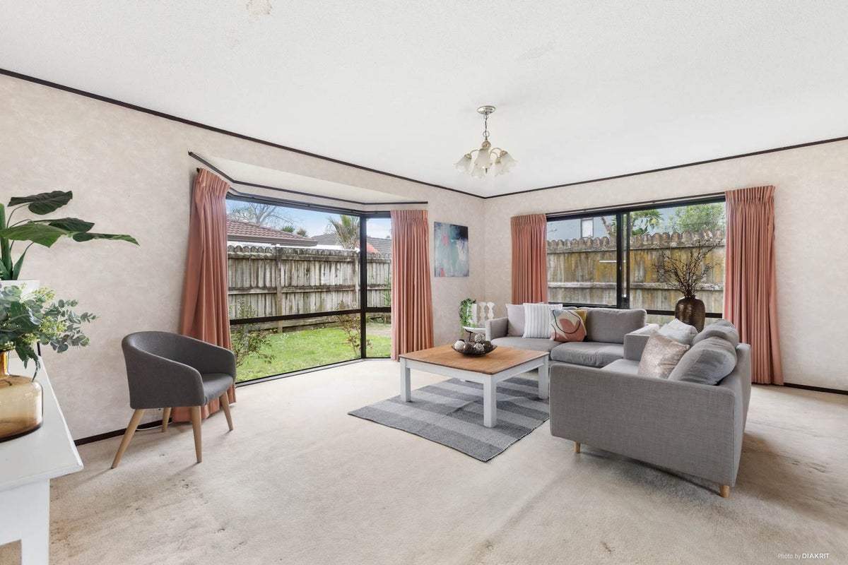 3/27 Grande Vue Road, Hillpark, Auckland - Carousel 2