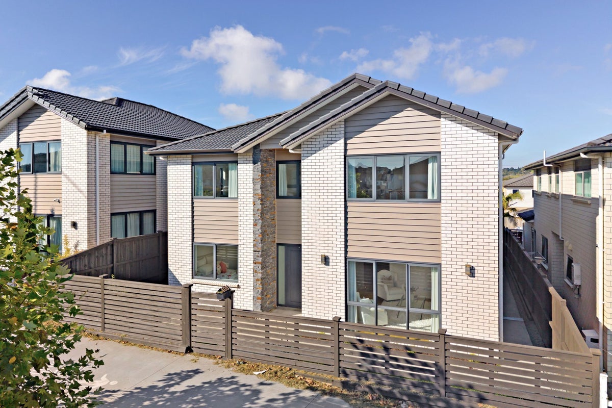 403 Ormiston Road, Flat Bush, Auckland - Carousel 2