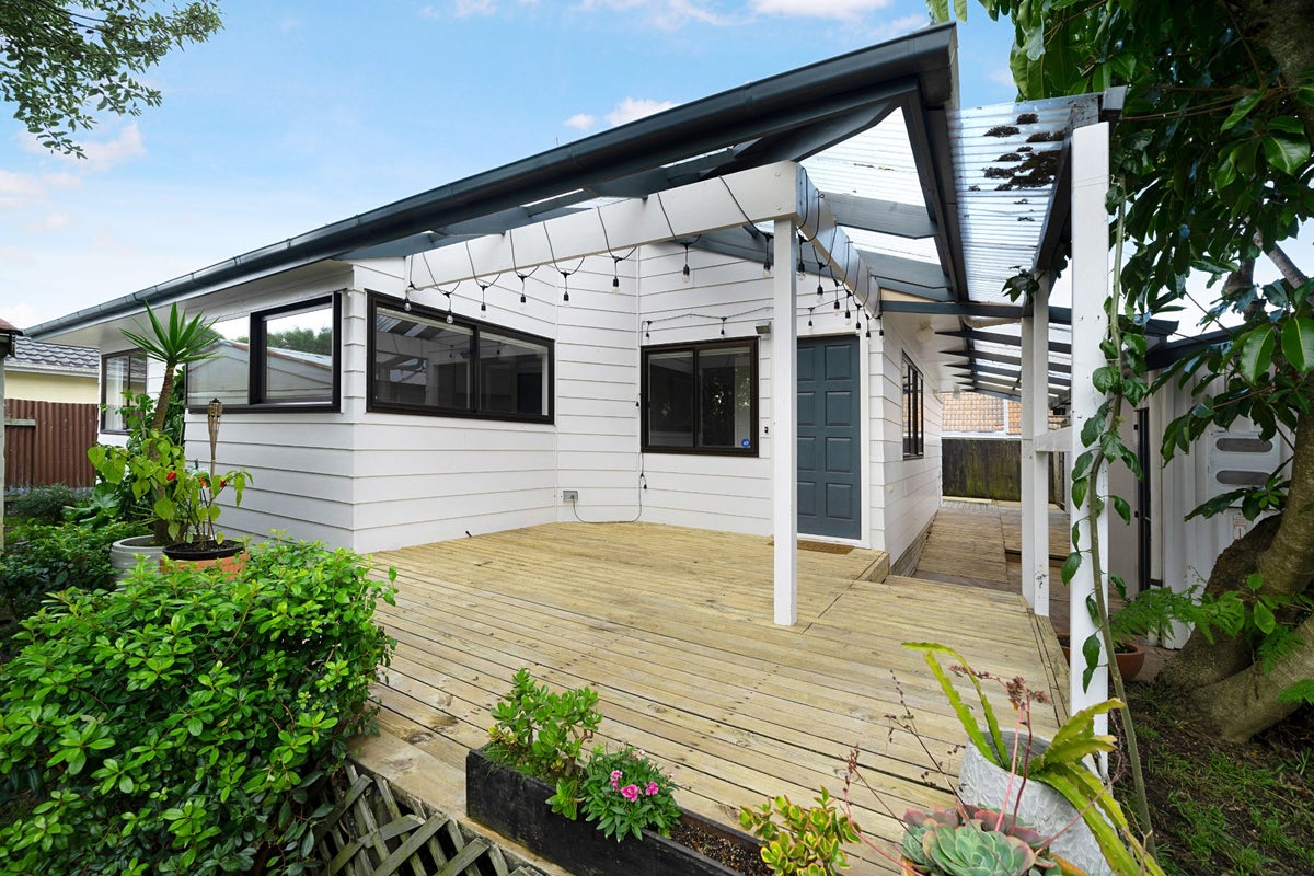 48A Riversdale Road, Avondale, Auckland - Carousel 2