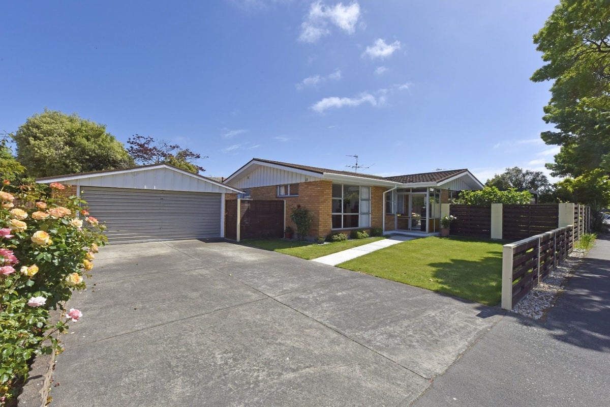 33 Montclare Avenue, Avonhead, Christchurch - Carousel 2