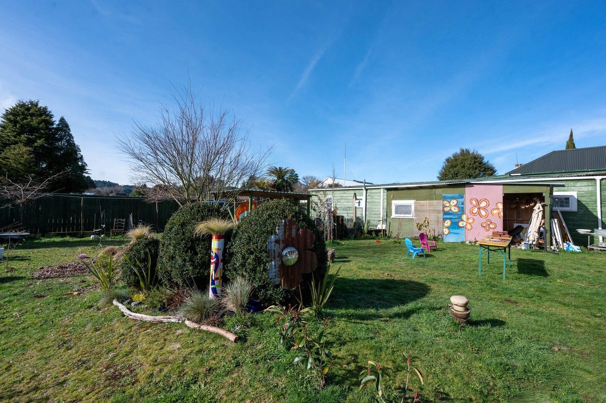 8 Mohio Street, KAKAHI, OWHANGO - Carousel 10