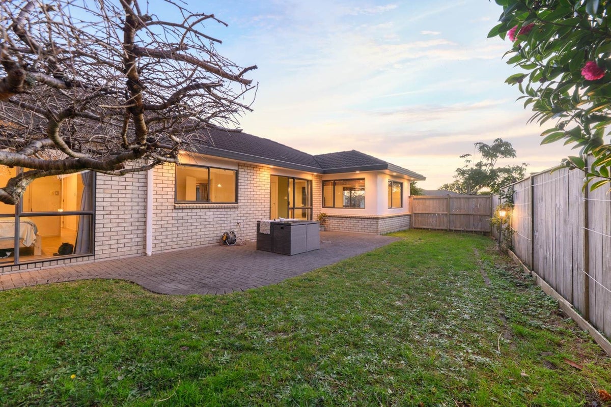 20 Caragh Place, East Tamaki, Manukau City, Auckland - Carousel 1