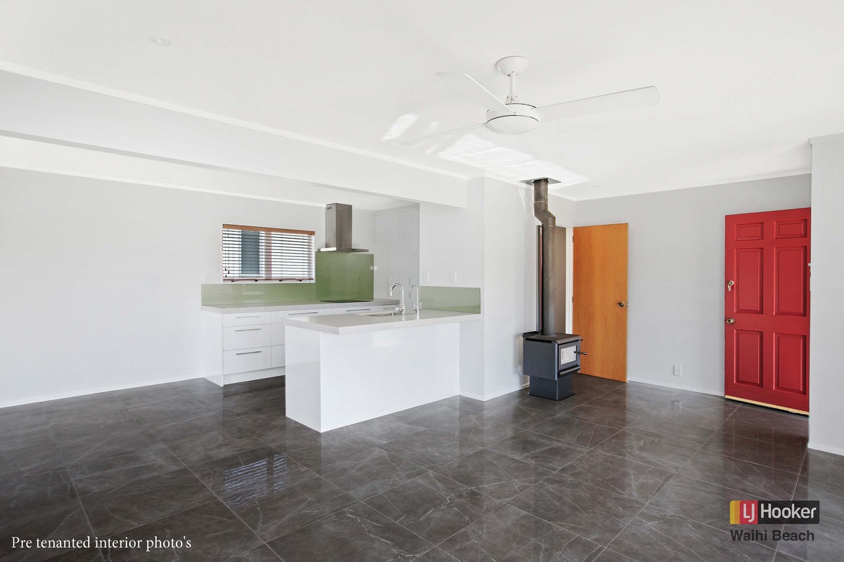 20A Adela Stewart Drive West, Athenree, Waihi Beach - Carousel 2