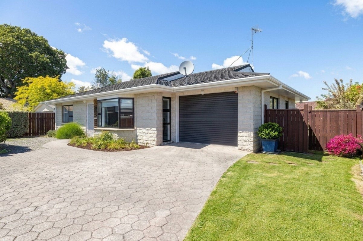8A Second Street, Lansdowne, Masterton - Carousel 1