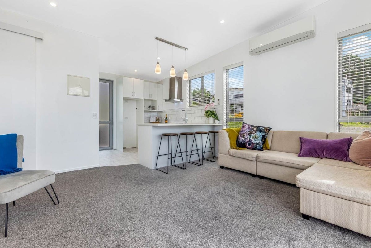 1 Siesta Terrace, Gulf Harbour, Whangaparaoa - Carousel 2
