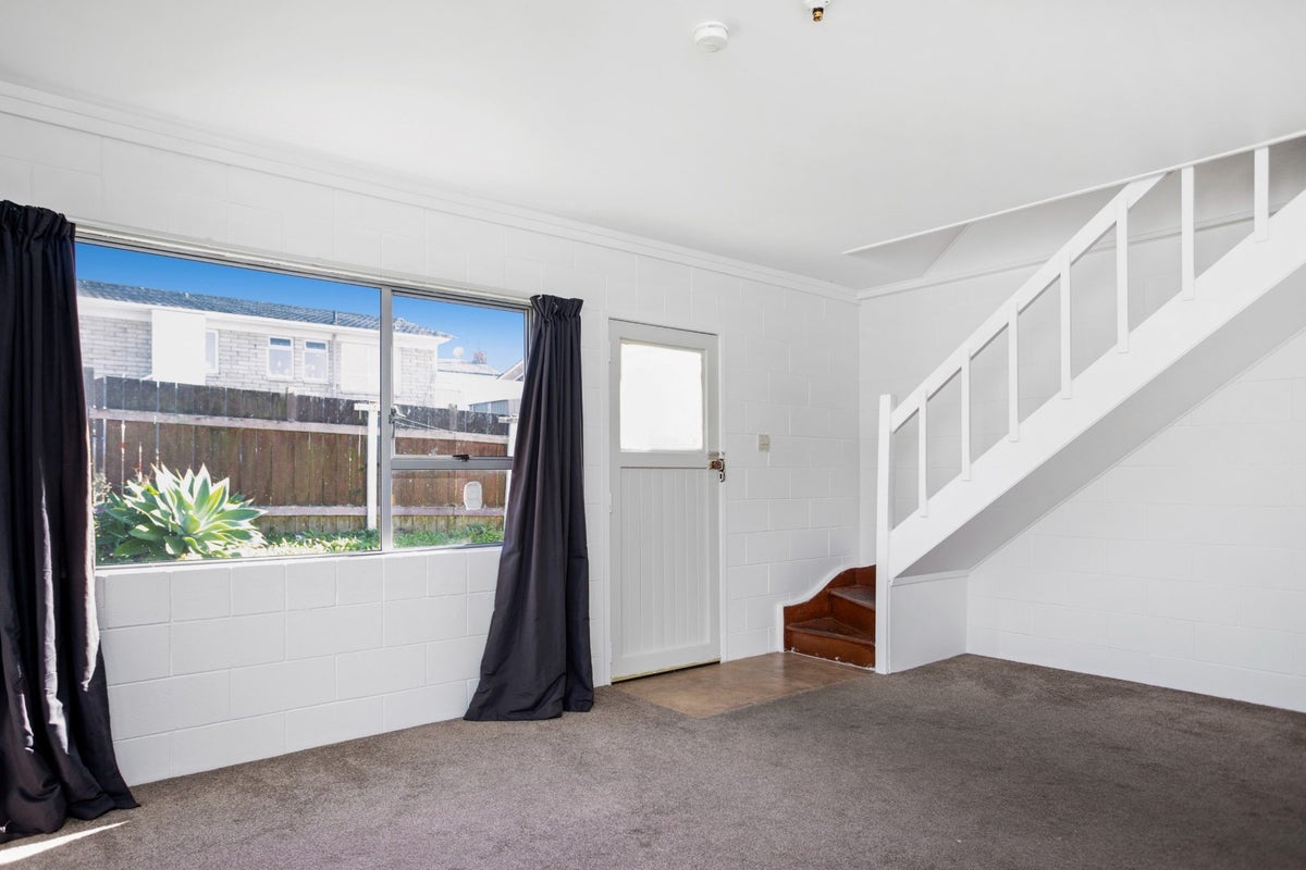 39 Parker Avenue, New Lynn, Auckland - Carousel 2