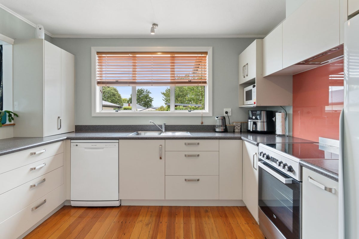 3 French Street, Lansdowne, Masterton - Carousel 2
