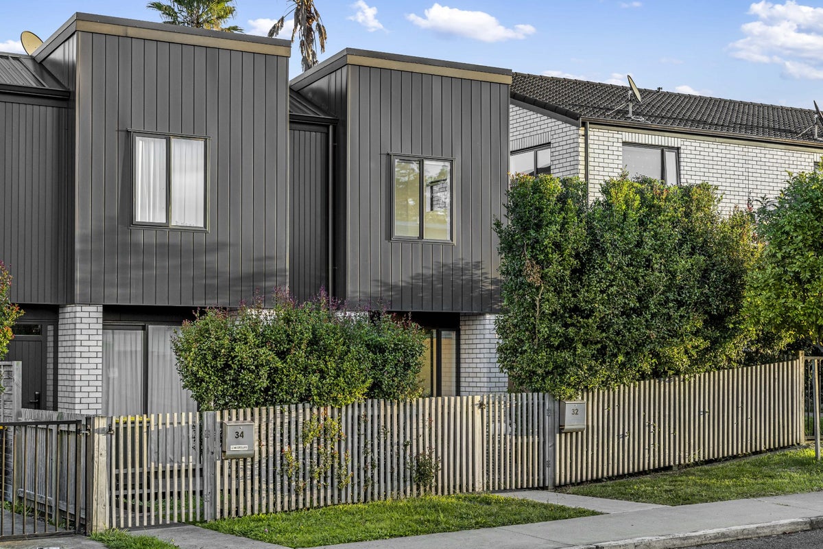 32 Tobruk Road, Panmure, Auckland - Carousel 1