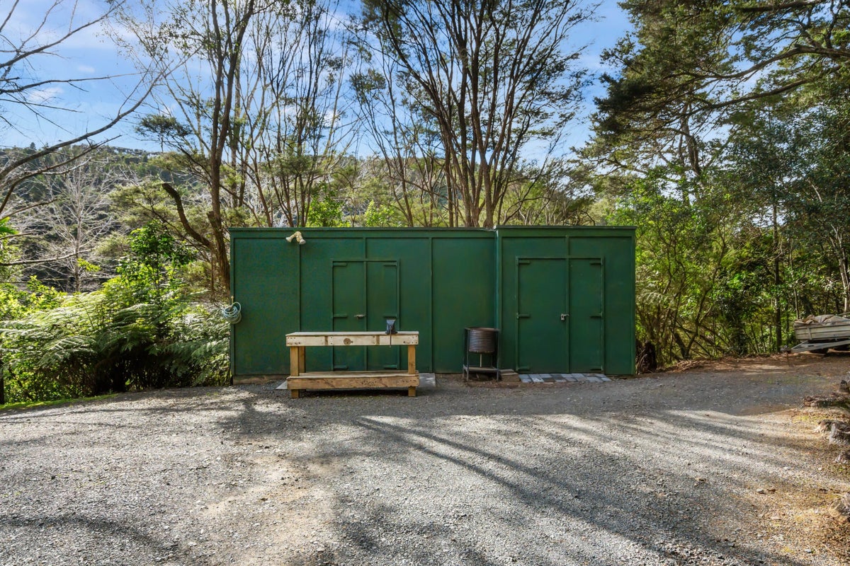 2 CLEMO ROAD, GLENBERVIE, KIRIPAKA - Carousel 25