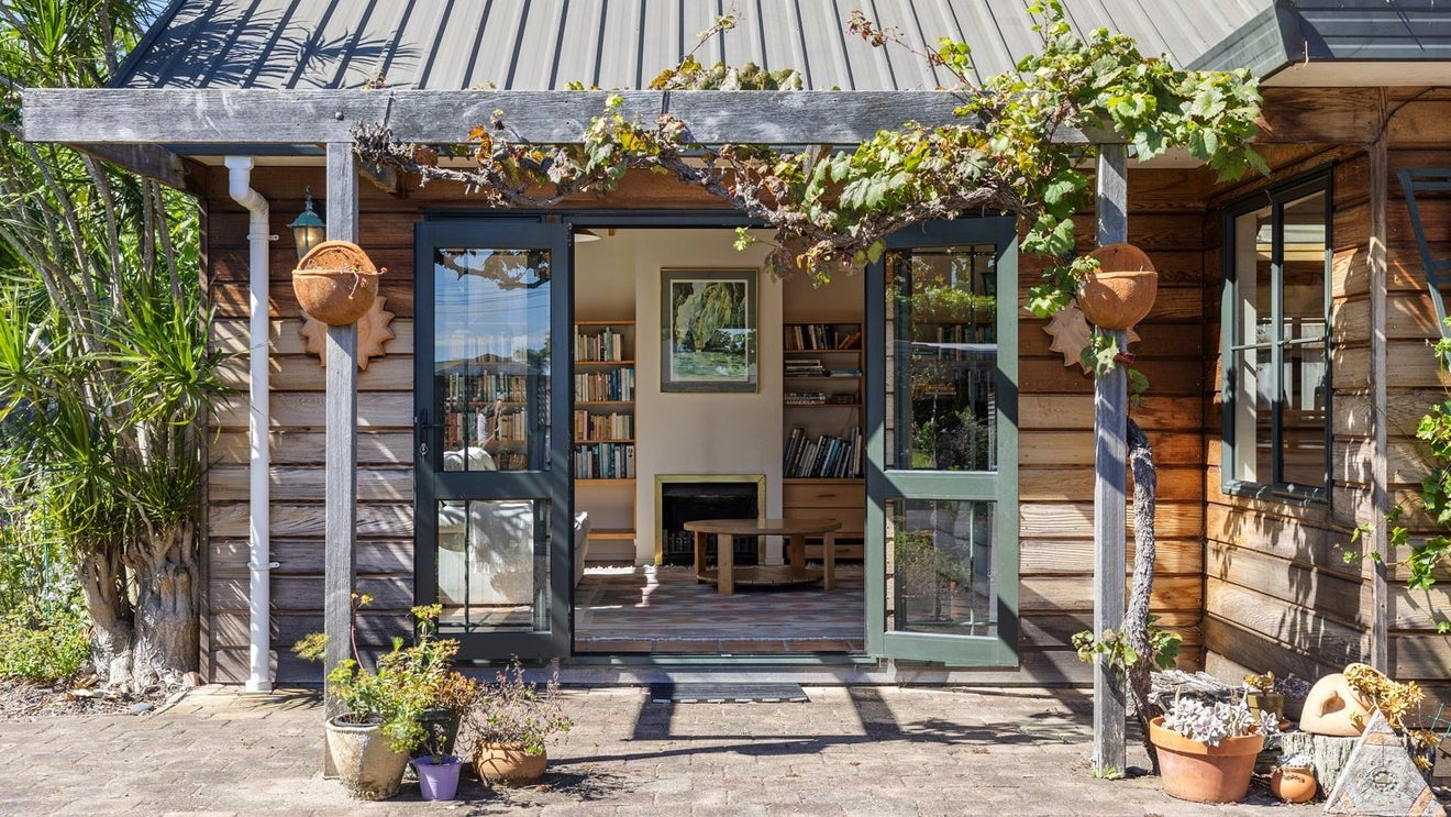40A St Michaels Avenue, Point Chevalier, Auckland - Carousel 1