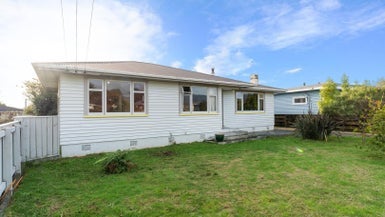 21 Atmore Avenue, Otaki - Carousel 1