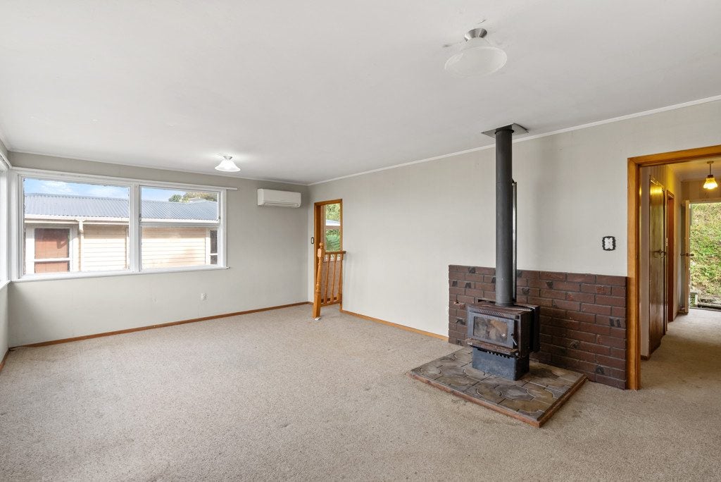 4 Branscombe Street, Johnsonville, Wellington - Carousel 2