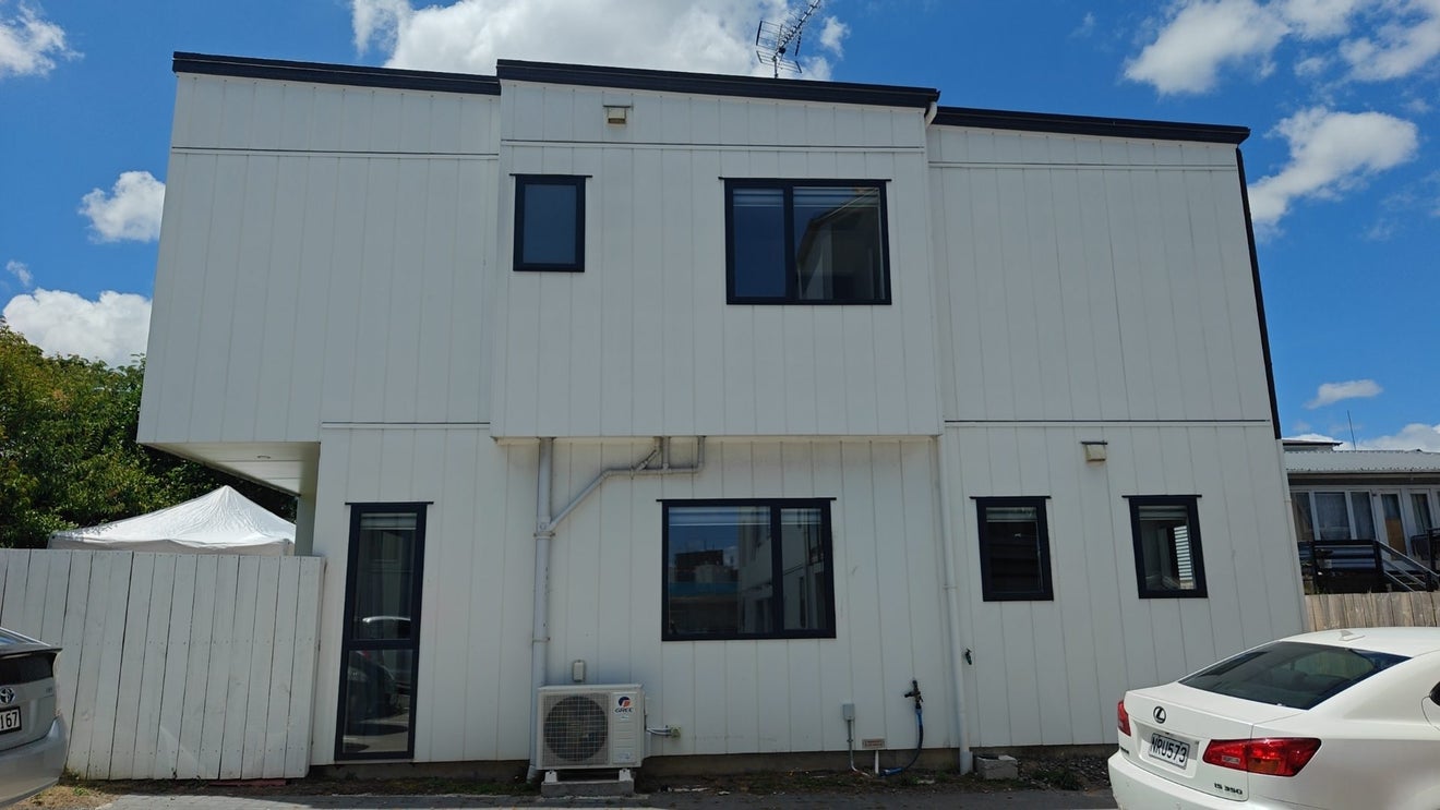 4/16 William Roberts Road, Pakuranga, Auckland - Carousel 1