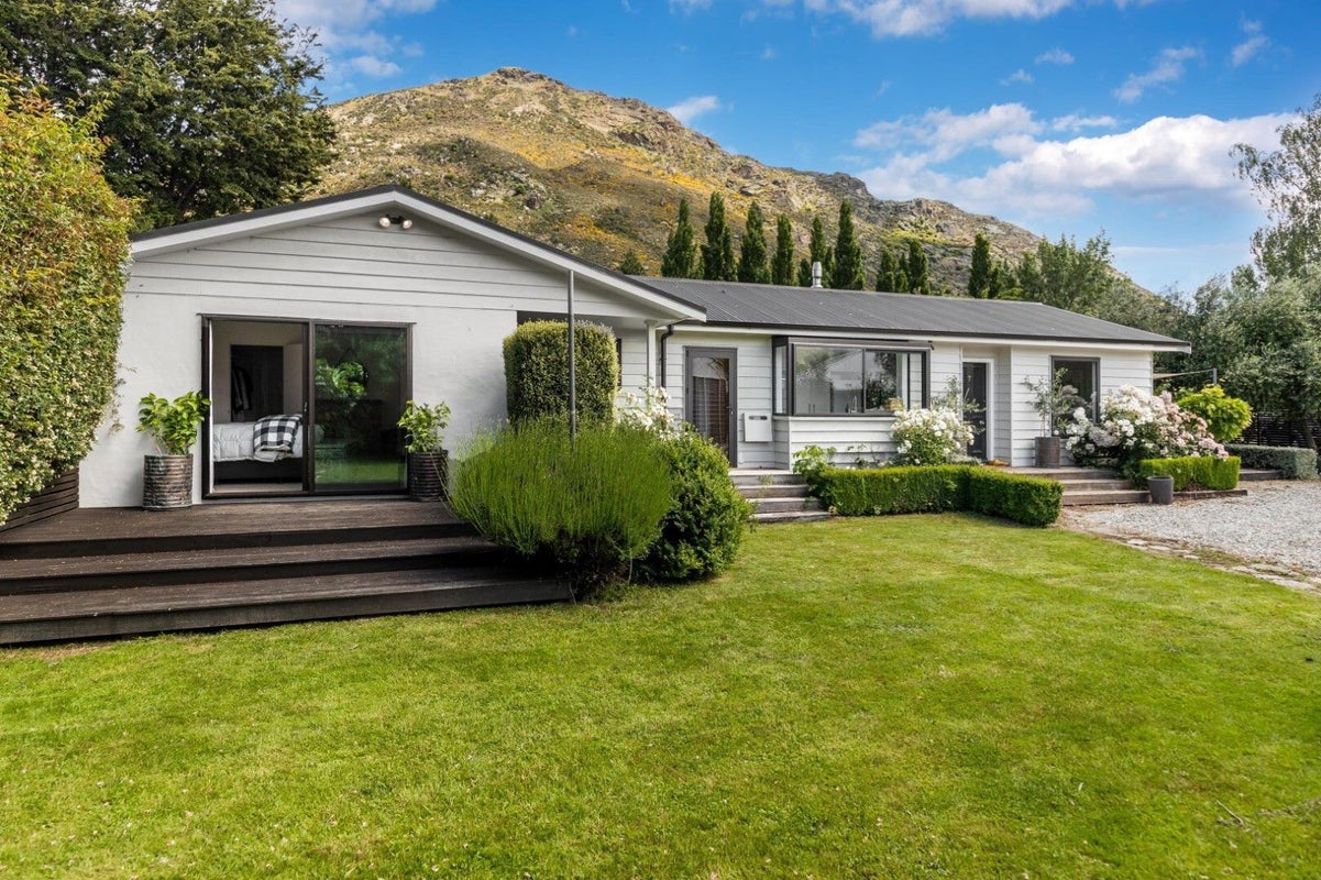 7 Kawarau Place, Frankton, Queenstown - Carousel 1