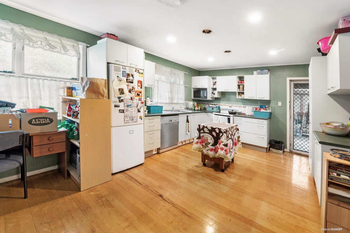 16 Water Street, Otahuhu, Auckland - Carousel 2
