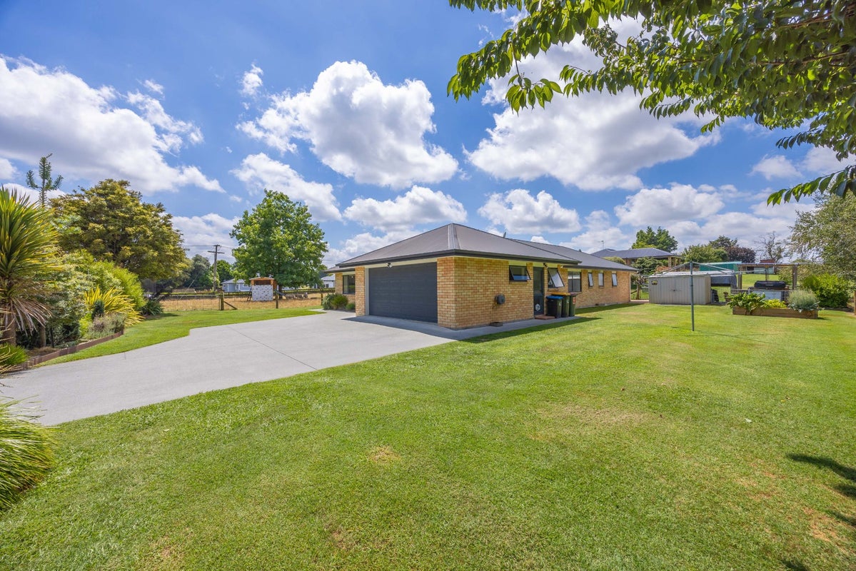 17 Haultain Street, Kihikihi, Te Awamutu - Carousel 1