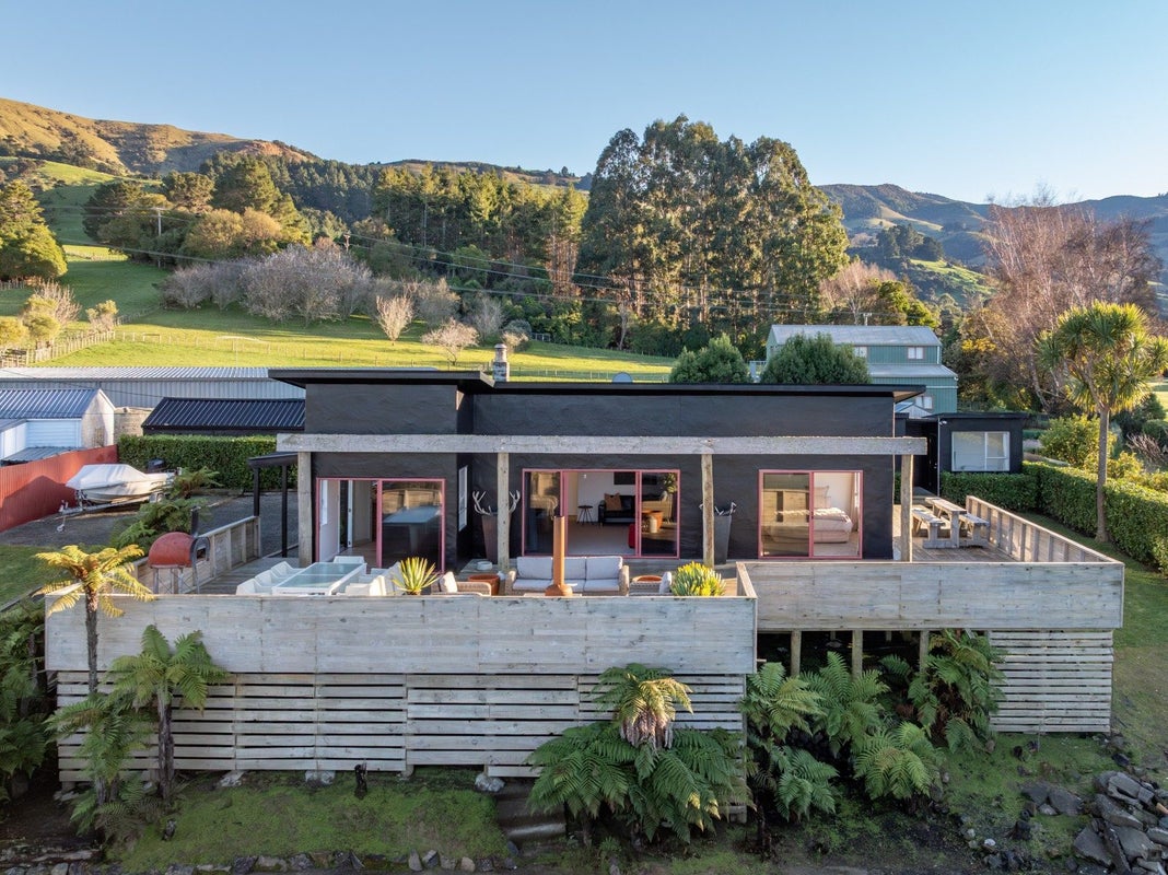 6035 Christchurch Akaroa Road, Duvauchelle, Akaroa - Carousel 1