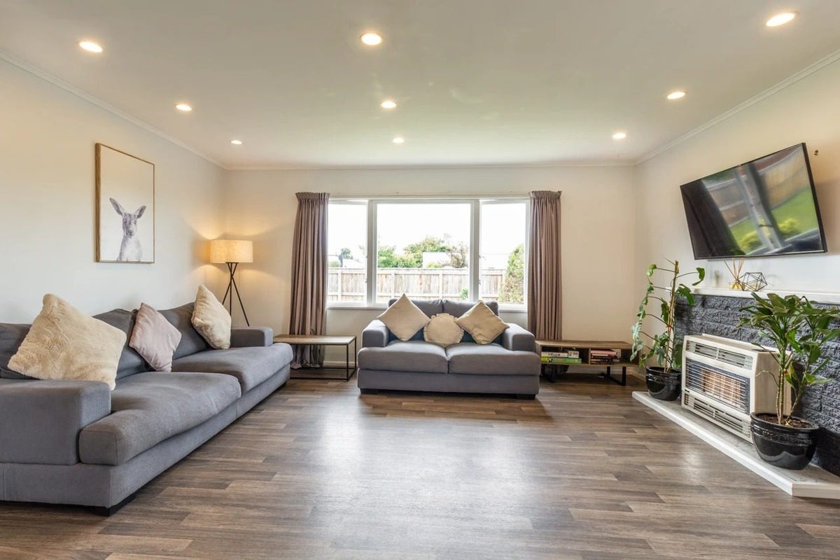303 Lumsden Road, Akina, Hastings - Carousel 2