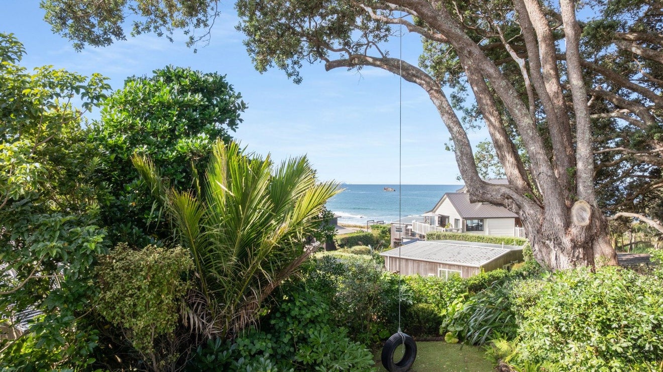 14 Fishermans Bend, Whiritoa, Waihi - Carousel 1