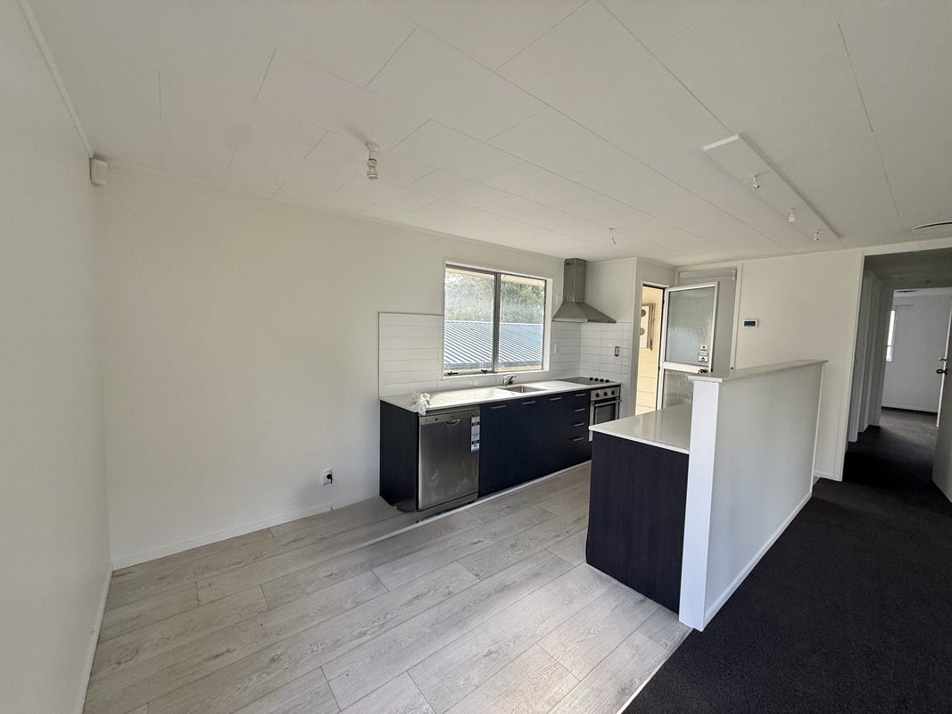 8 Mahoe Glade, Patumahoe, Pukekohe - Carousel 2