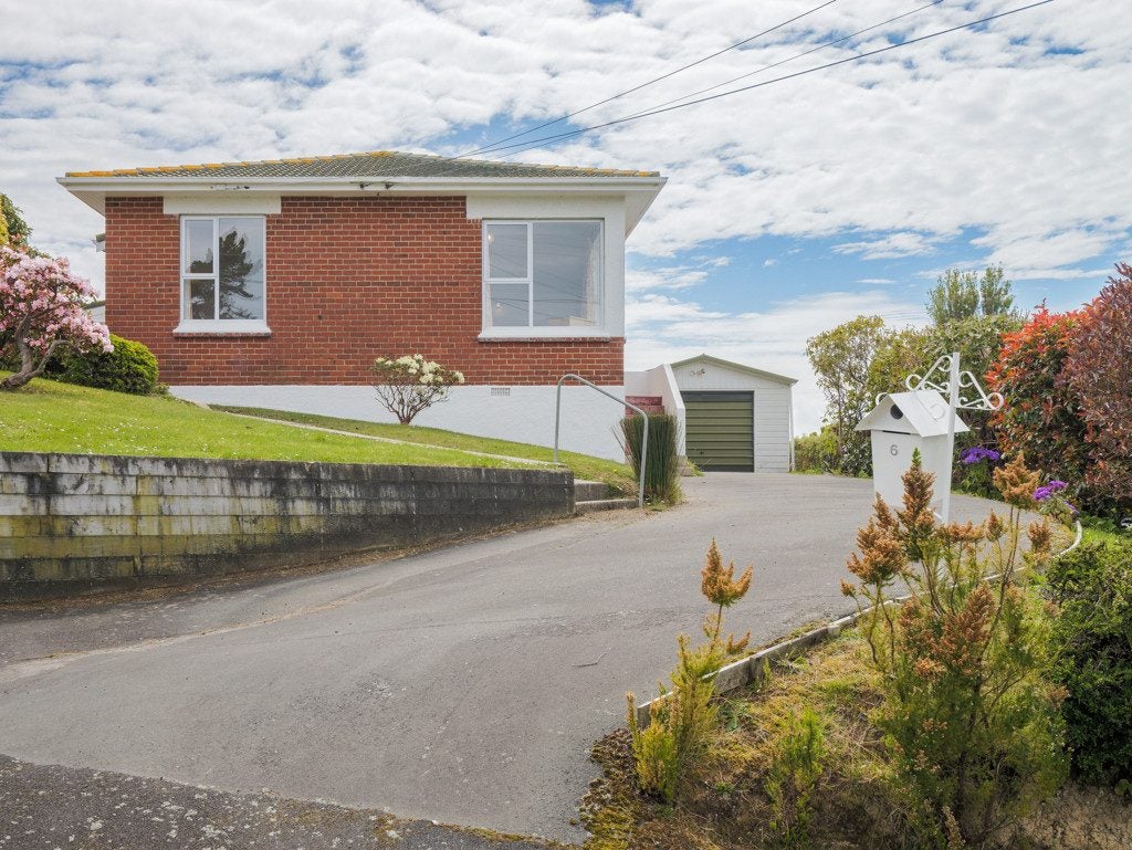 6 Huia Street, Saint Leonards, Dunedin - Carousel 2