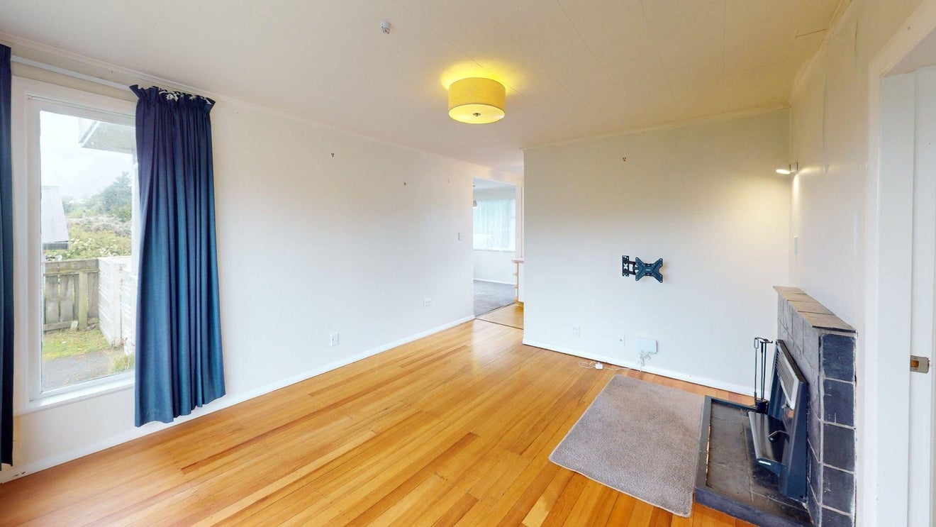 33 Dale Road, Raumati South, Paraparaumu - Carousel 2