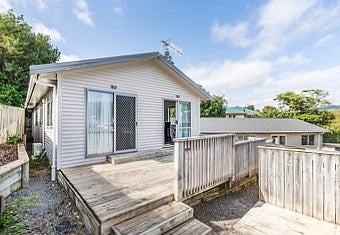 36B Mahoe Street, Tawa, Wellington - Carousel 2