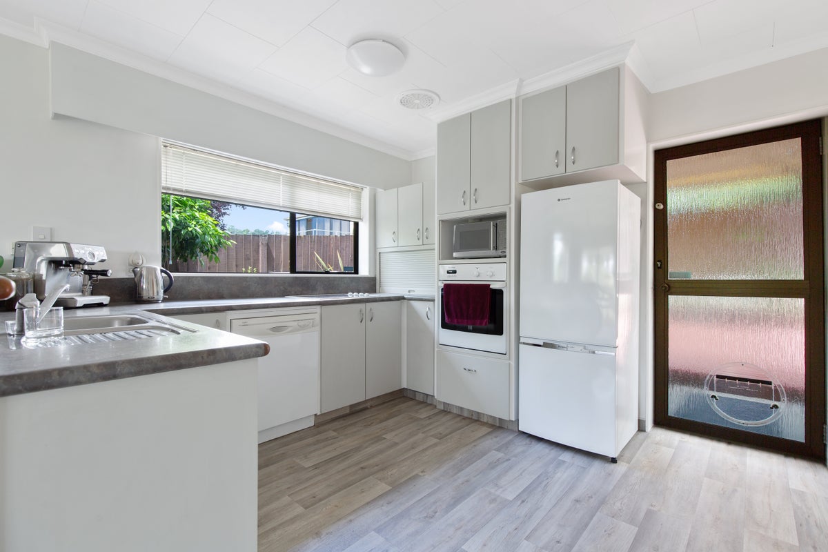 1/63 Golf Road, Tahunanui, Nelson - Carousel 2