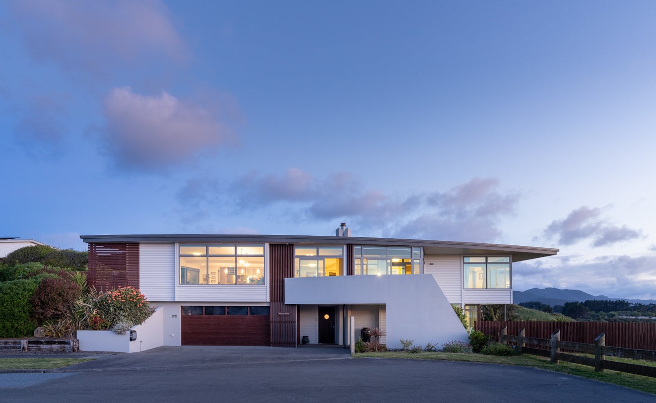 116 Queens Road, Waikanae Beach, Waikanae - Carousel 2