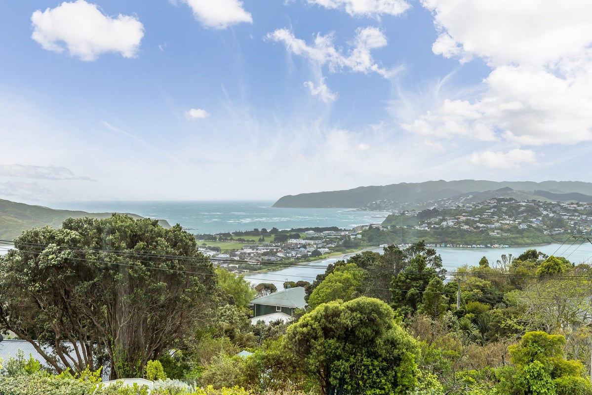 92 Kahu Road, Paremata, Porirua - Carousel 2