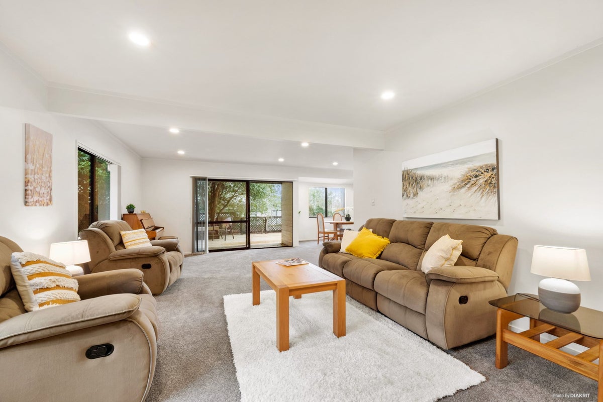 16 Bronzewing Terrace, Unsworth Heights, Auckland - Carousel 2
