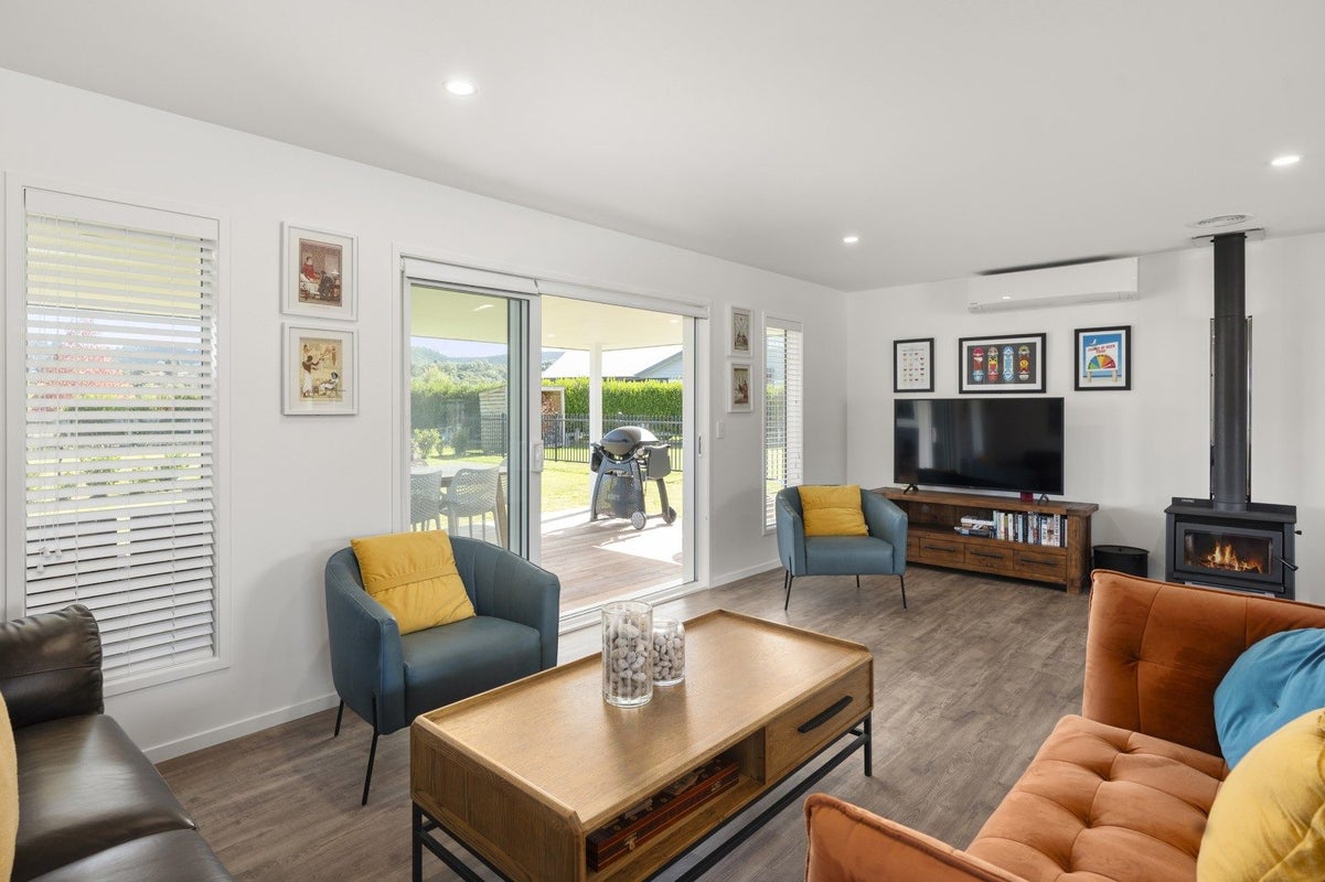 140 Lisland Drive, Kinloch, Taupo - Carousel 2