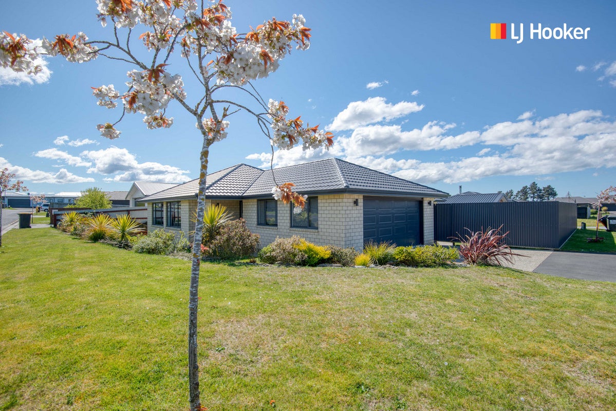 6 Hilltop Crescent, Corstorphine, Dunedin - Carousel 21