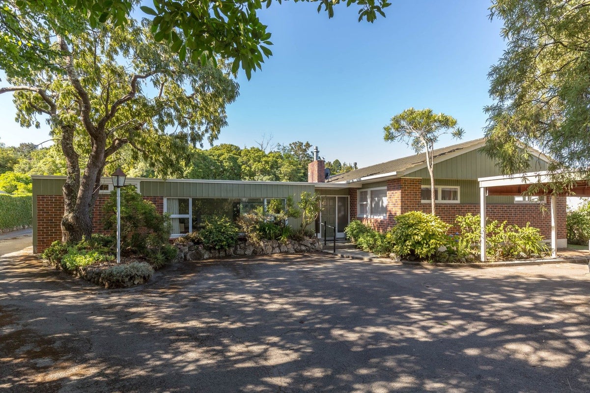 8 Terrace End, Lansdowne, Masterton - Carousel 1
