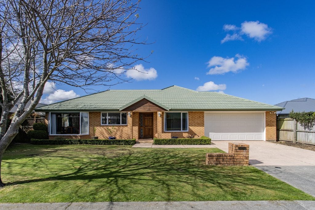 18 Enverton Drive, Rangiora, Rangiora - Carousel 1